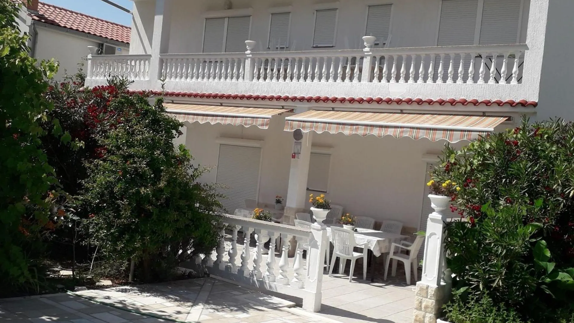 公寓 Fewo Daisy Mit Pool,Parking,Terrassen , Garten, Grill Palit