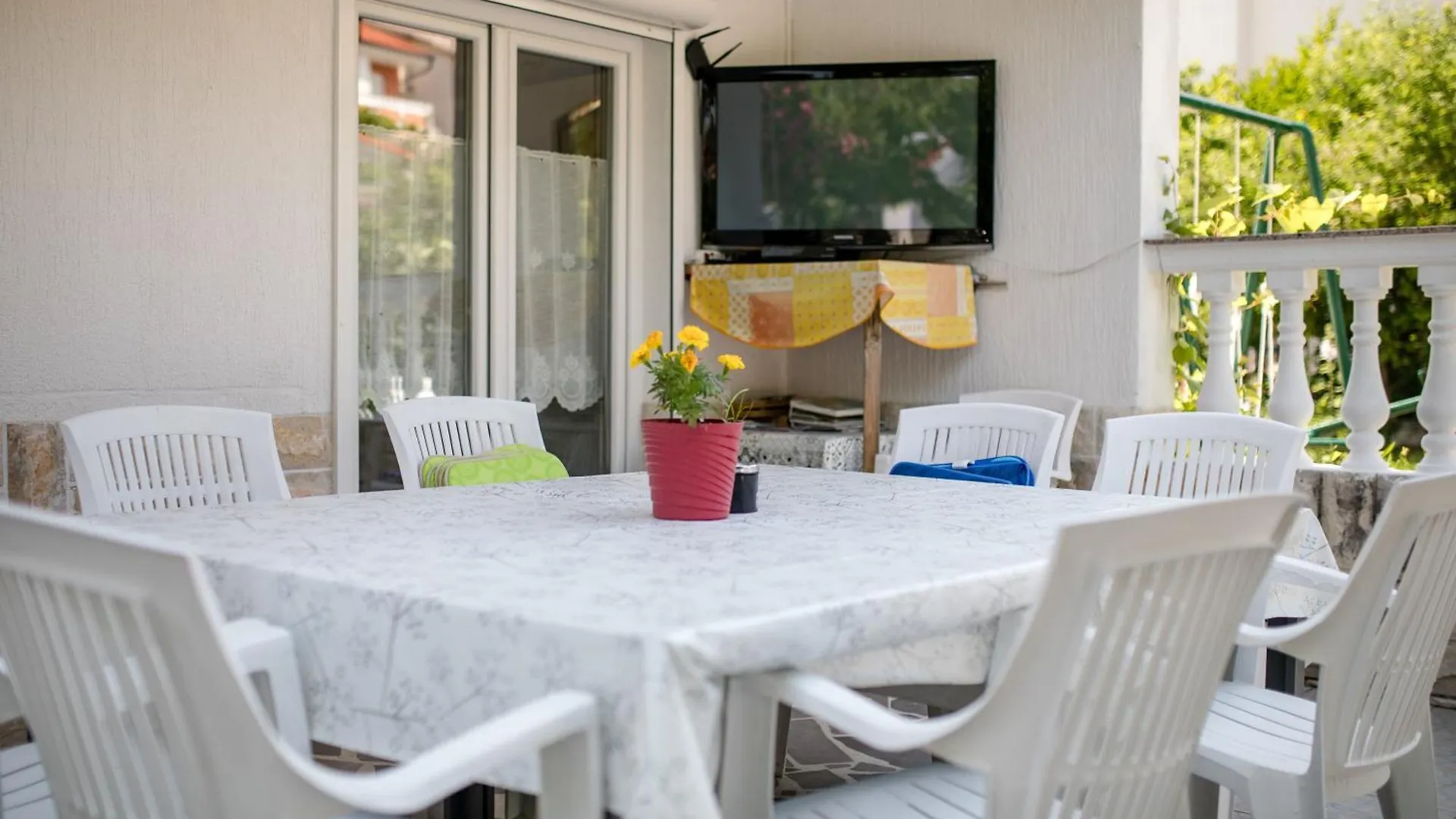 公寓 Fewo Daisy Mit Pool,Parking,Terrassen , Garten, Grill Palit 克罗地亚
